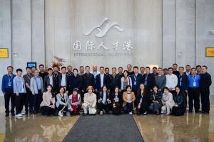 陕西省工业和信息化厅一行领导莅临宝威官网在线服务_宝威online（中国）集团考察参观
